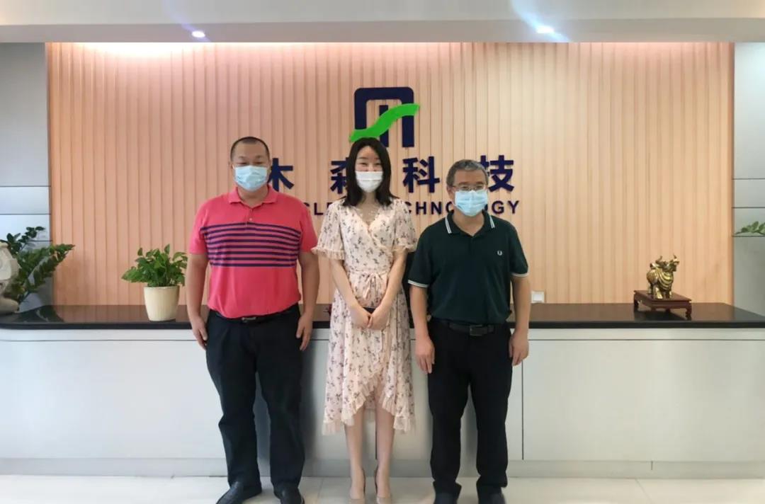 黨工委副書記、管委會副主任黃晨光一行領導蒞臨我司視察走訪(圖3)